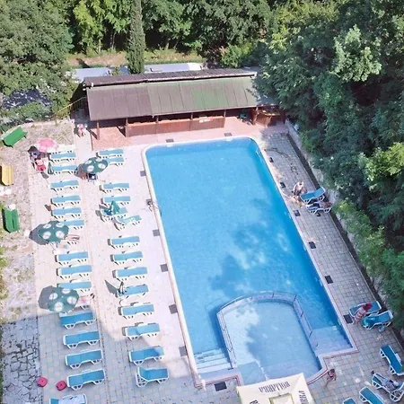 Отель Varshava 2*