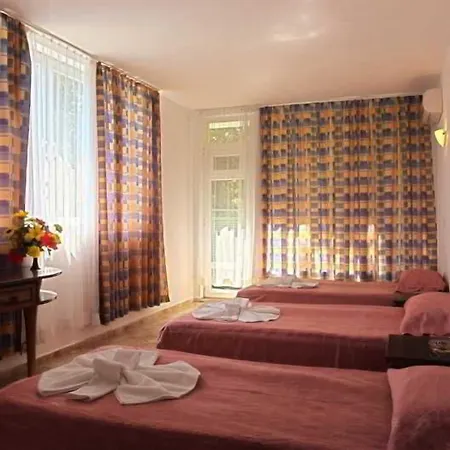 Varshava 2* Золотые Пески